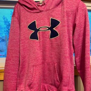 Medium women’s pink under armour sweatshirt